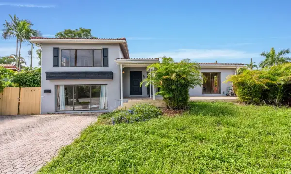1425 NE 4th Court, Boca Raton, FL 33432