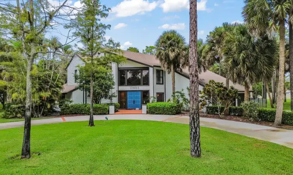 13885 Greentree Trail, Wellington, FL 33414