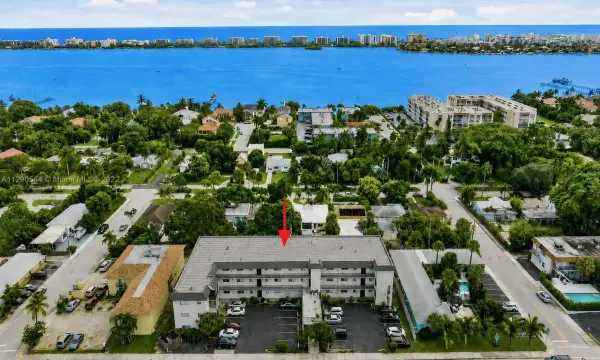 1410 S Federal Highway 303, Lake Worth Beach, FL 33460