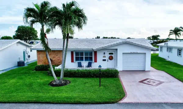 910 SW 7th Avenue, Boynton Beach, FL 33426
