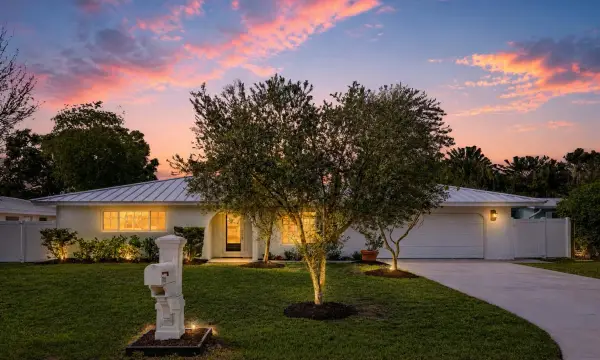 718 SW 27th Place, Boynton Beach, FL 33435