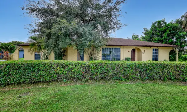 110 Meadowlark Drive, Royal Palm Beach, FL 33411
