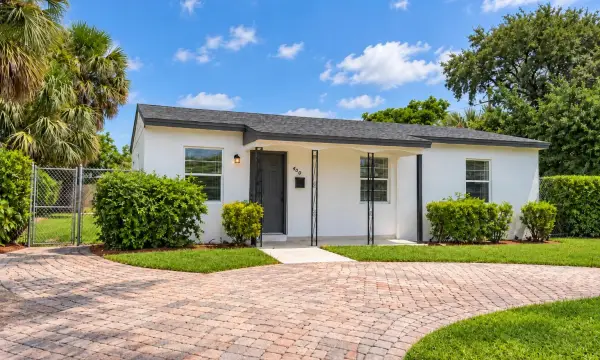 400 W 15th Street, Riviera Beach, FL 33404