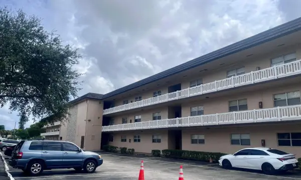 5861 NW 16th Place 313, Sunrise, FL 33313