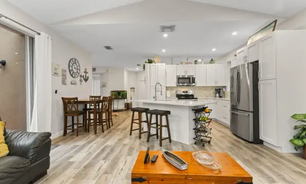 18413 NW 20th Street, Pembroke Pines, FL 33029