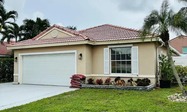 1051 NW 191st Avenue, Pembroke Pines, FL 33029