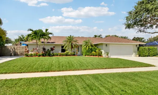 19823 Hibiscus Drive, Jupiter, FL 33469