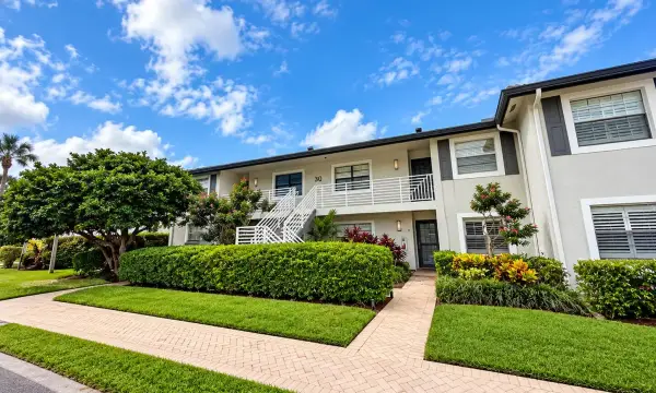30 Southport Lane D, Boynton Beach, FL 33436