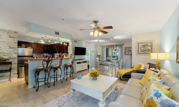 200 Scotia Drive 302, Hypoluxo, FL 33462