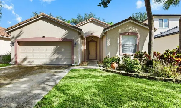 122 Seminole Lakes Drive, Royal Palm Beach, FL 33411