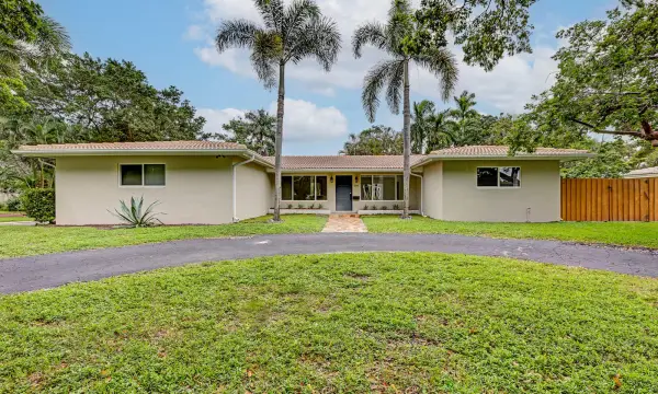 500 SW 62nd Avenue, Plantation, FL 33317