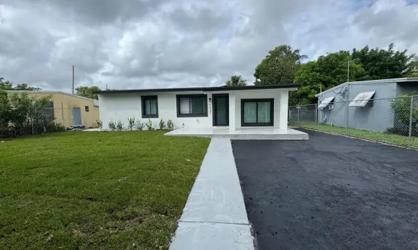 1031 NW 10th Avenue, Fort Lauderdale, FL 33311