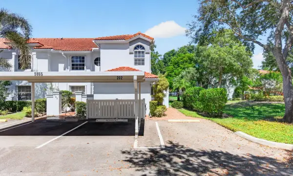 9865 Seacrest Circle 202, Boynton Beach, FL 33437