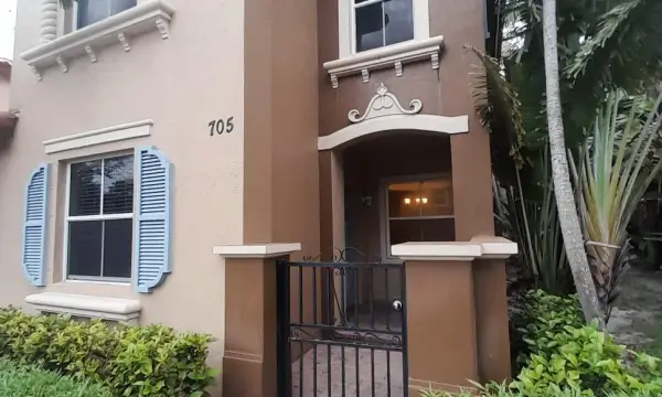 2907 Hope Valley Street 705, West Palm Beach, FL 33411