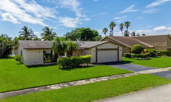 9454 NW 46th Street, Sunrise, FL 33351