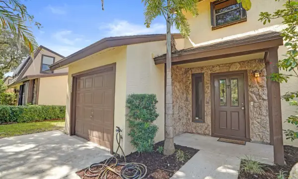 1065 Raintree Lane, Palm Beach Gardens, FL 33410