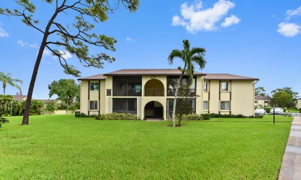 3531 Long Pine Court B-1, Greenacres, FL 33463