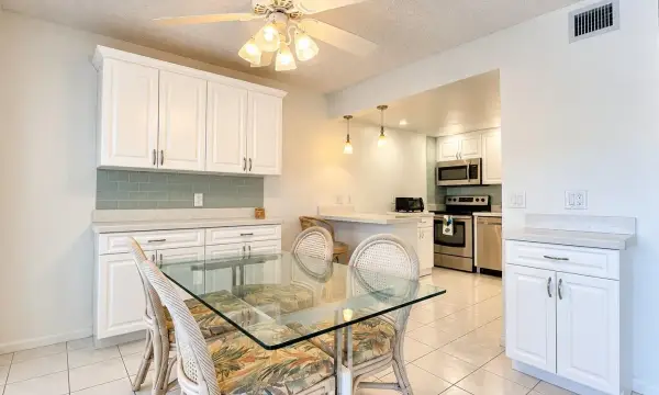 102 Greenbrier A, West Palm Beach, FL 33417
