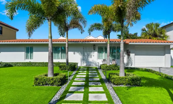 881 NE 4th Avenue, Boca Raton, FL 33432