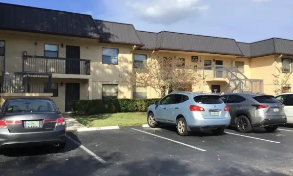 9157 NW 1st Court 203, Pembroke Pines, FL 33024