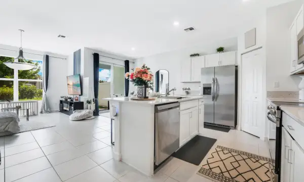 4178 Lagoon Shore Drive, Lake Worth, FL 33467