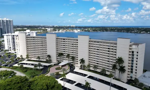 130 Lakeshore Drive 821, North Palm Beach, FL 33408