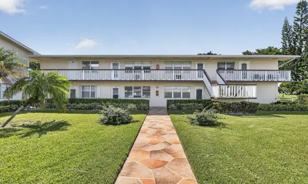 135 Somerset G, West Palm Beach, FL 33417