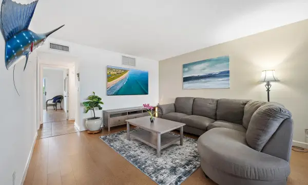 2381 Sunset Avenue 306, Lake Worth Beach, FL 33461