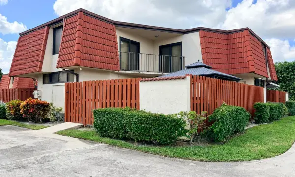 3870 Victoria Drive, West Palm Beach, FL 33406