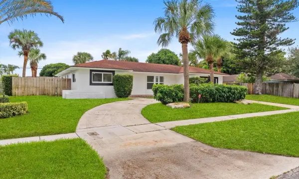 1660 40th Street, West Palm Beach, FL 33407