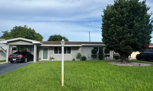 1431 NW 79th Way, Pembroke Pines, FL 33024