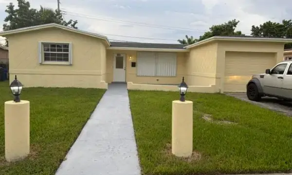 3921 NW 35th Terrace, Lauderdale Lakes, FL 33309