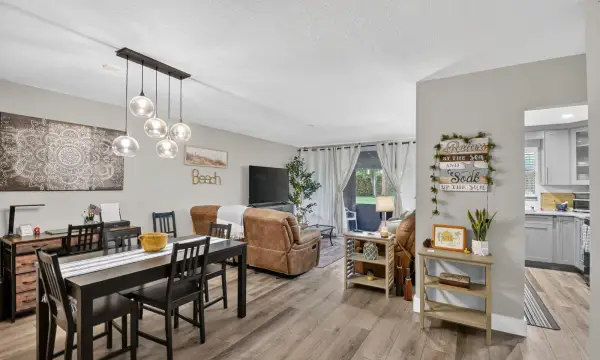 500 Davis Road 25, Palm Springs, FL 33461