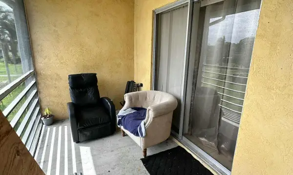2200 Springdale Boulevard 303, Palm Springs, FL 33461