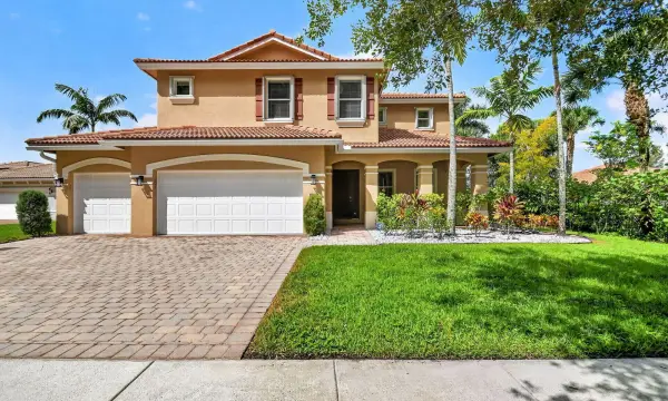 9070 Winterhaven Circle, West Palm Beach, FL 33411