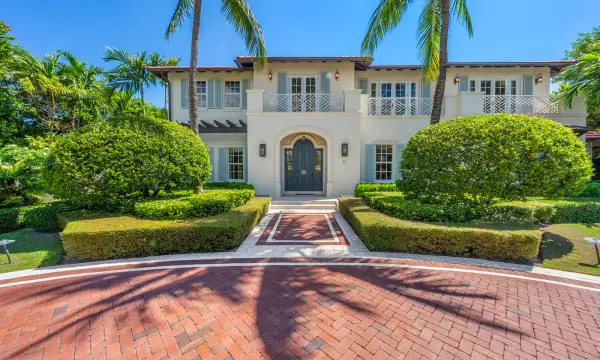 13 Via Vizcaya, Palm Beach, FL 33480