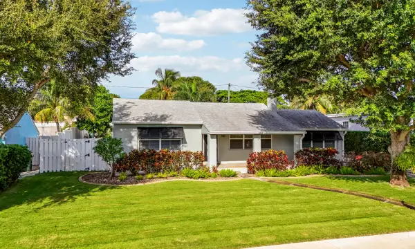 1111 N B Street, Lake Worth Beach, FL 33460