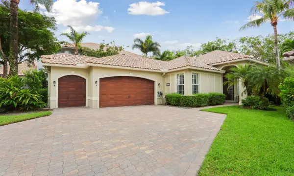 2675 Players Court, Wellington, FL 33414