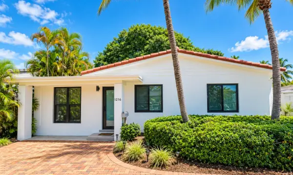 1216 NE 16th Terrace, Fort Lauderdale, FL 33304