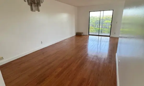 10304 Sunrise Lakes Boulevard 312, Sunrise, FL 33322