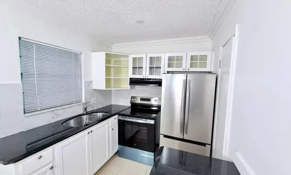 1280 NW 43rd Terrace 107, Lauderhill, FL 33313
