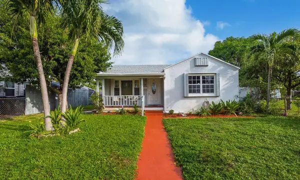 719 Summit Boulevard, West Palm Beach, FL 33405