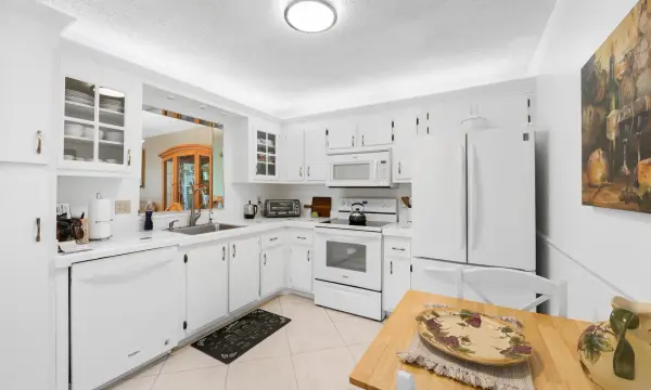 9095 Flynn Circle 2, Boca Raton, FL 33496