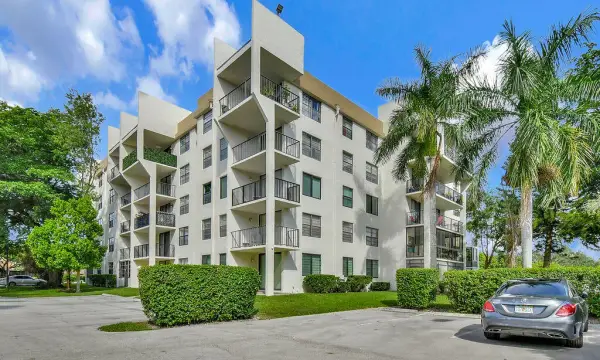 6190 Woodlands Boulevard 107, Tamarac, FL 33319