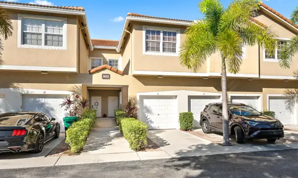 103 Lighthouse Circle G, Tequesta, FL 33469