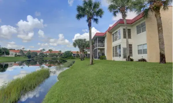 188 Lake Evelyn Drive, West Palm Beach, FL 33411
