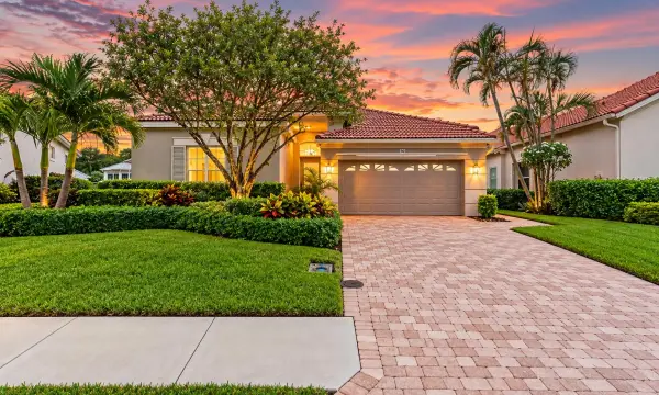 90 Monterey Pointe Drive, Palm Beach Gardens, FL 33418