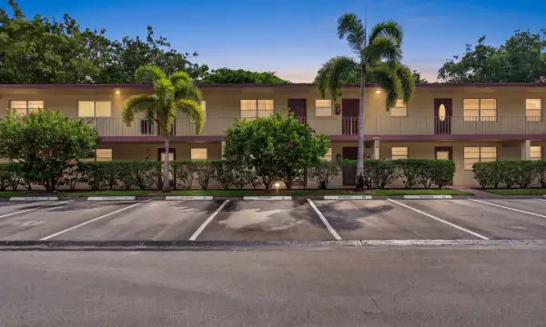 7490 NW 1st Street 104, Margate, FL 33063