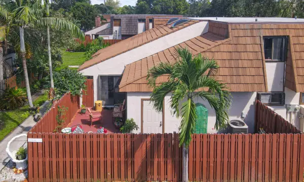 4155 Palm Bay Circle C, West Palm Beach, FL 33406