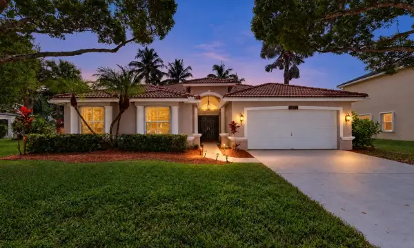 5574 Bermuda Dunes Circle, Lake Worth, FL 33463